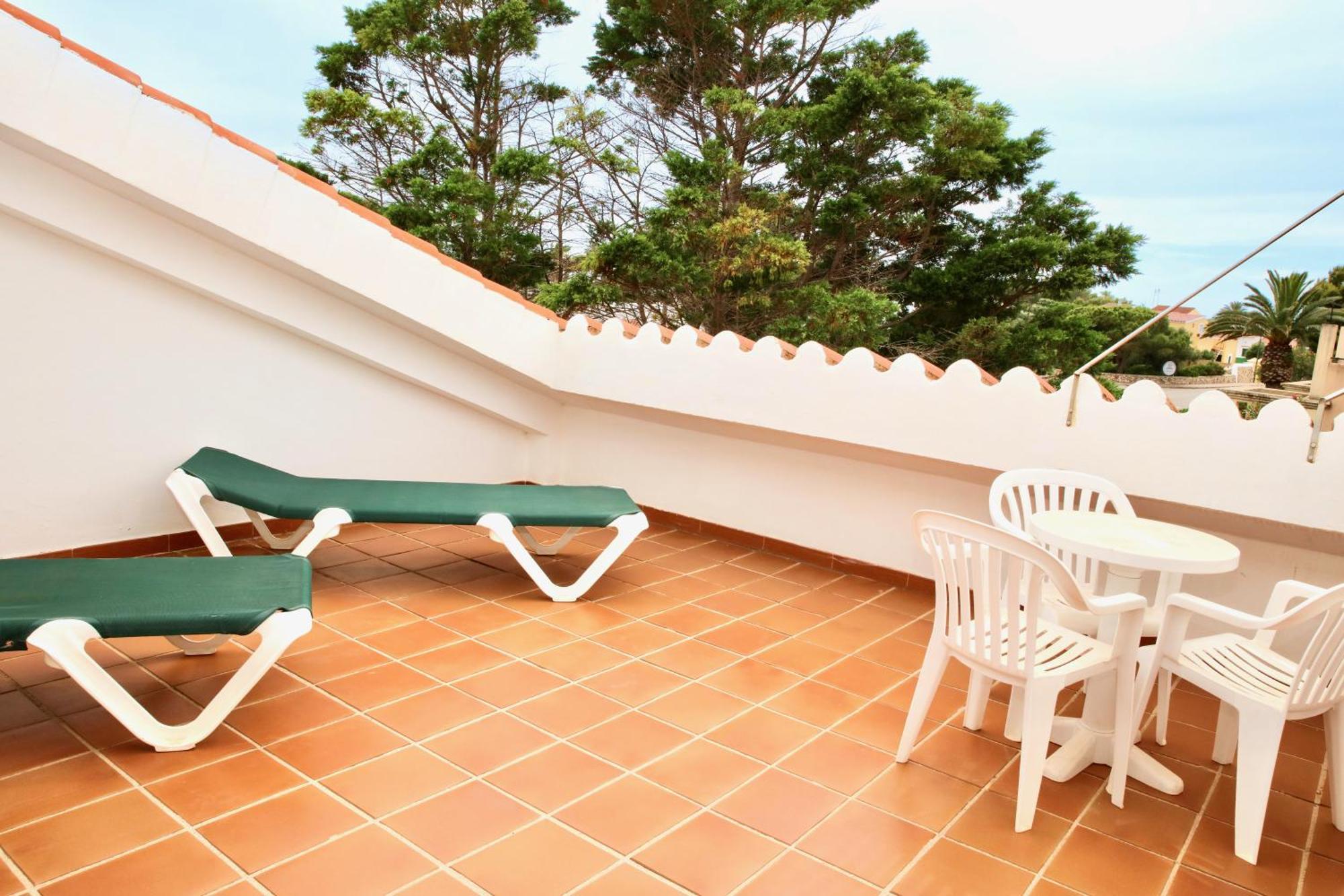 Nuramar Aparthotel Cala' en Bosch Bagian luar foto