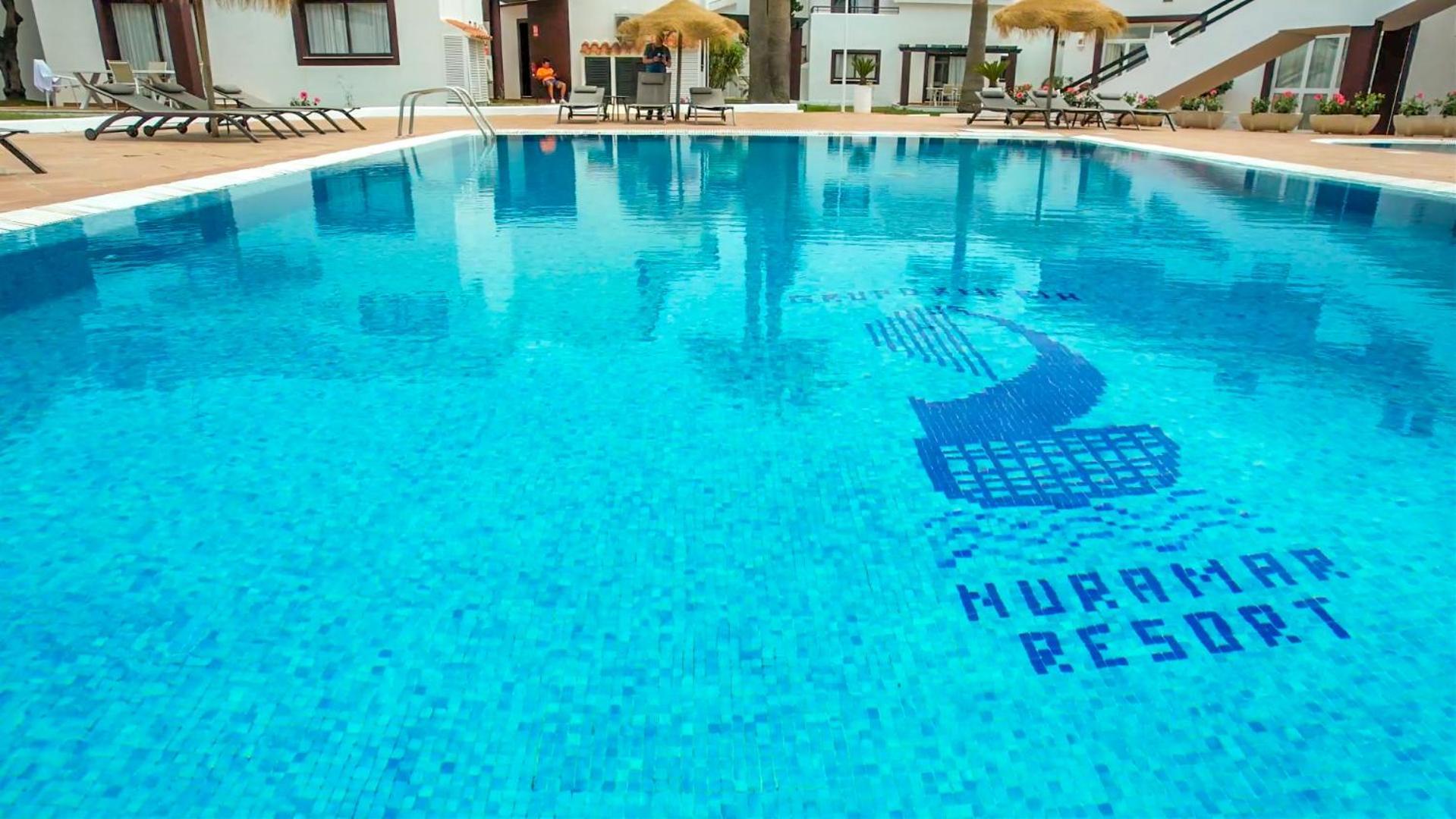 Nuramar Aparthotel Cala' en Bosch Bagian luar foto