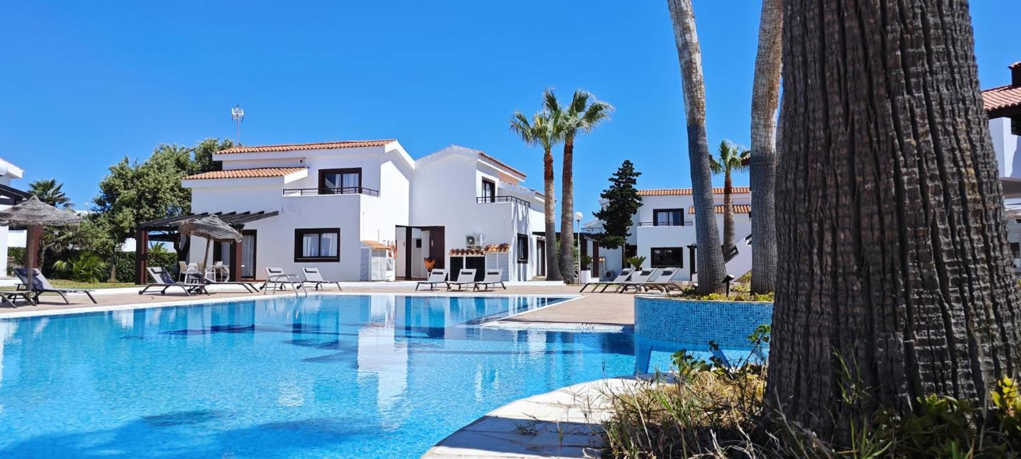 Nuramar Aparthotel Cala' en Bosch Bagian luar foto