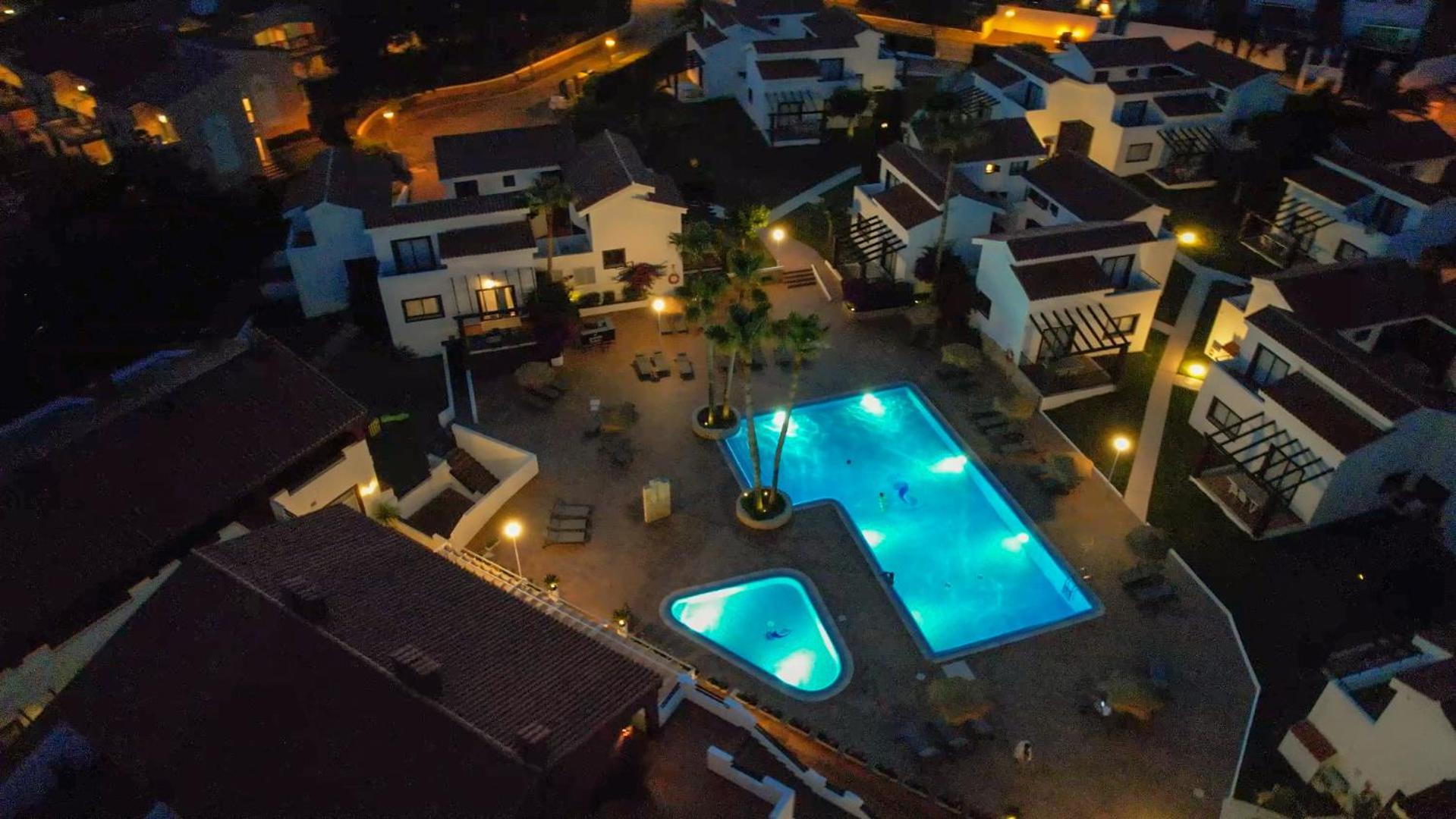 Nuramar Aparthotel Cala' en Bosch Bagian luar foto