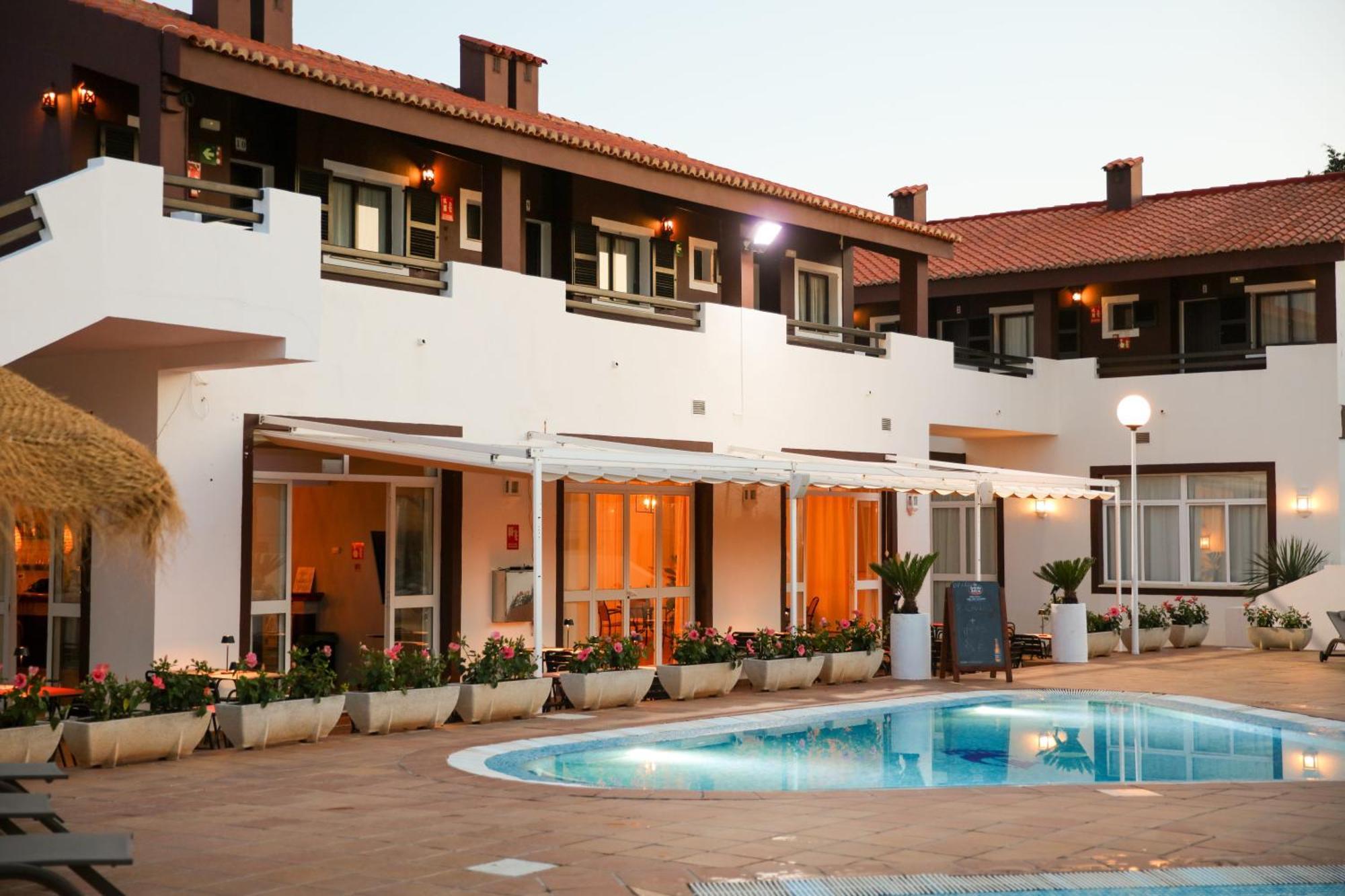 Nuramar Aparthotel Cala' en Bosch Bagian luar foto